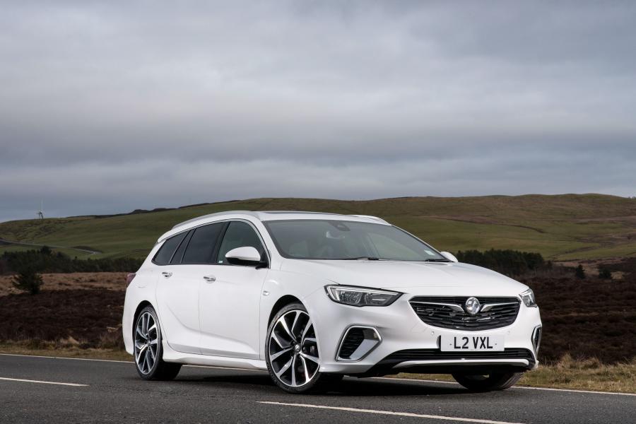  Vauxhall Insignia GSi Sports Tourer 2018 года  (фото 1 из 19)